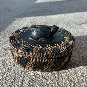 Set of vintage turtle rattan trinket boxes